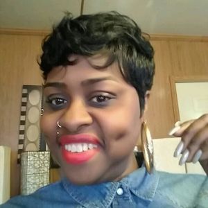 Meet your Posher, Nakia